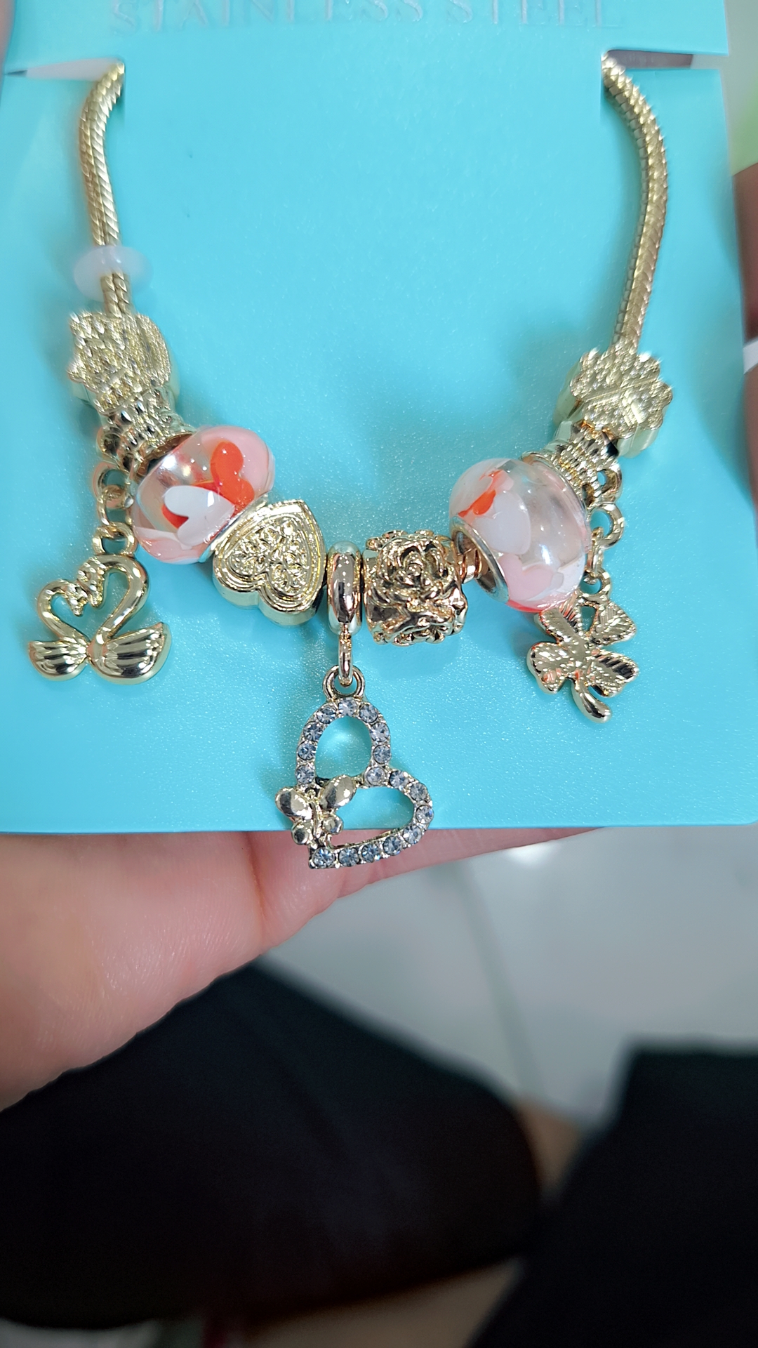 1054 Cisne