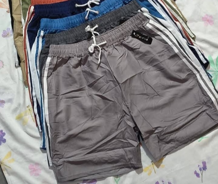 1095 Gris claro