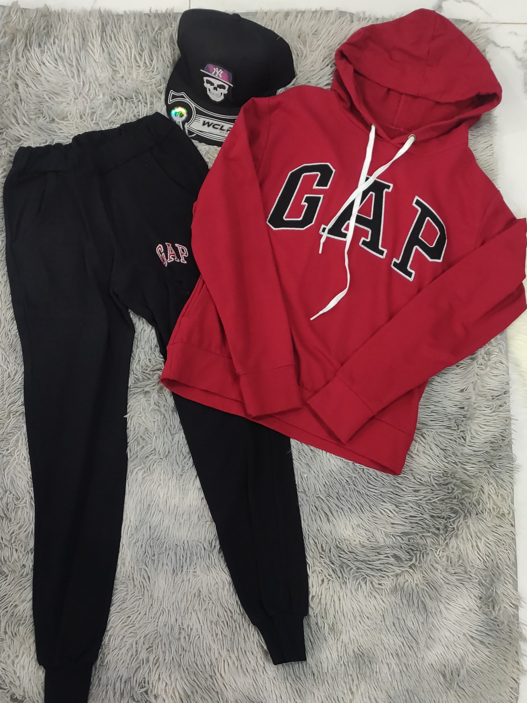 406 Gap rojo