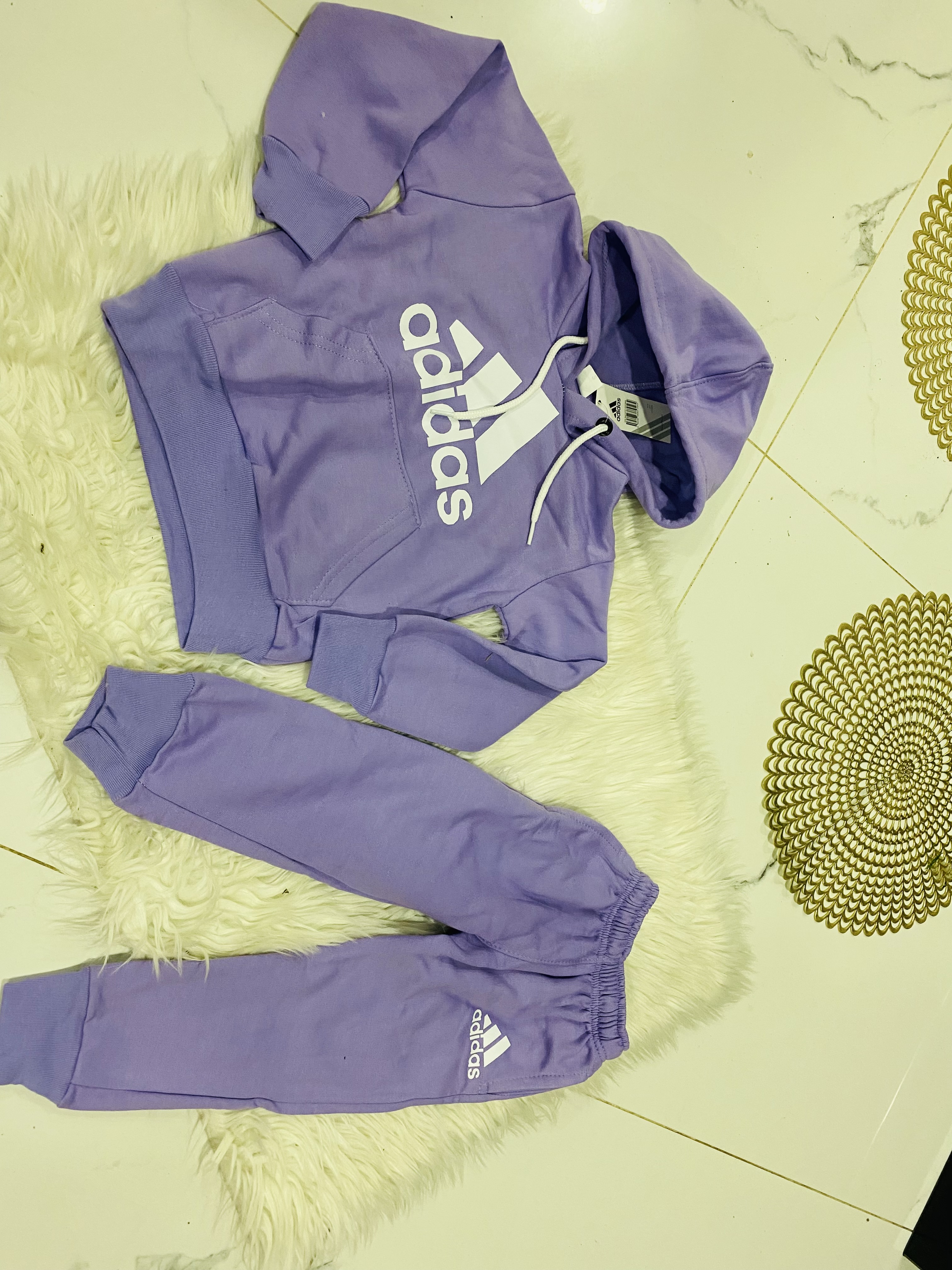 579 Adidas morado