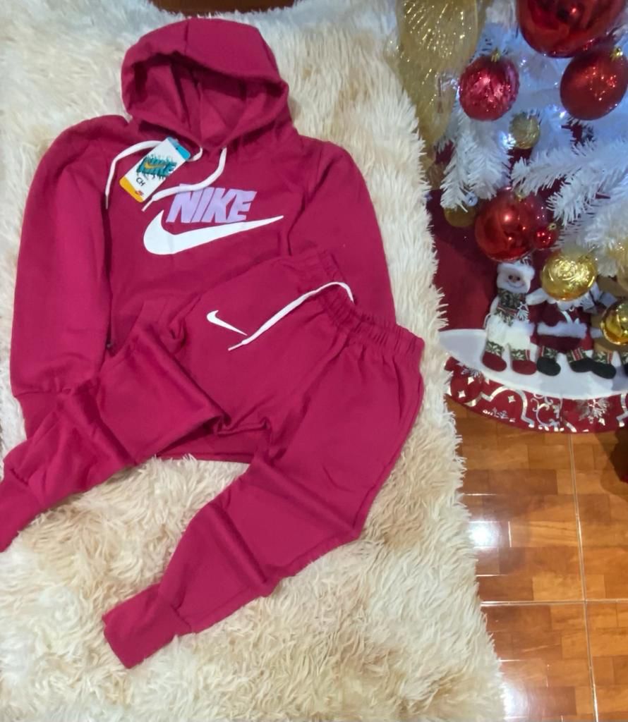 579 Nike fiusha
