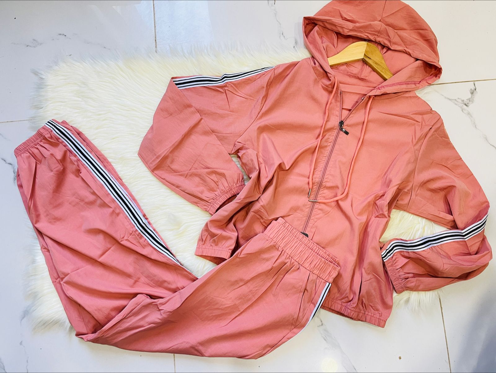 648 Coral