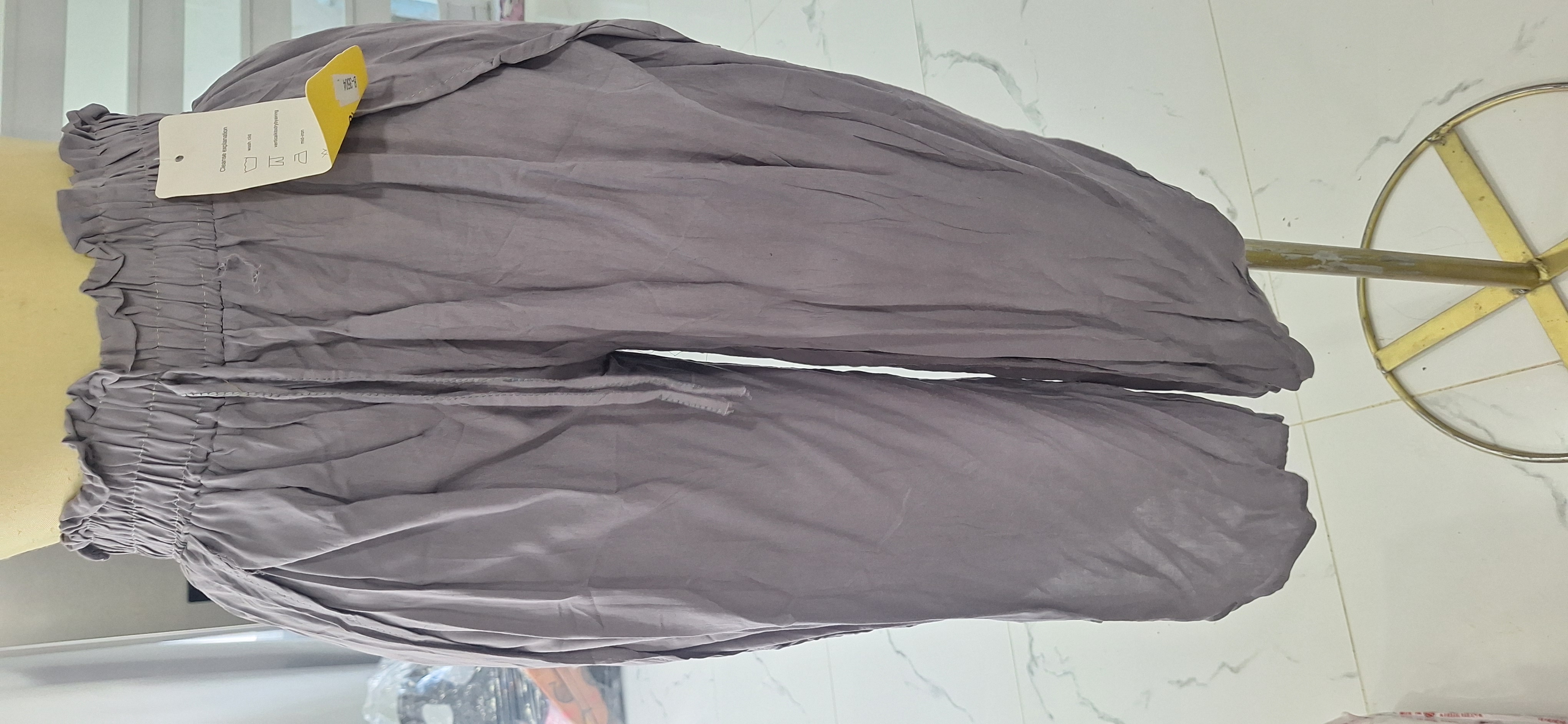 651 Gris