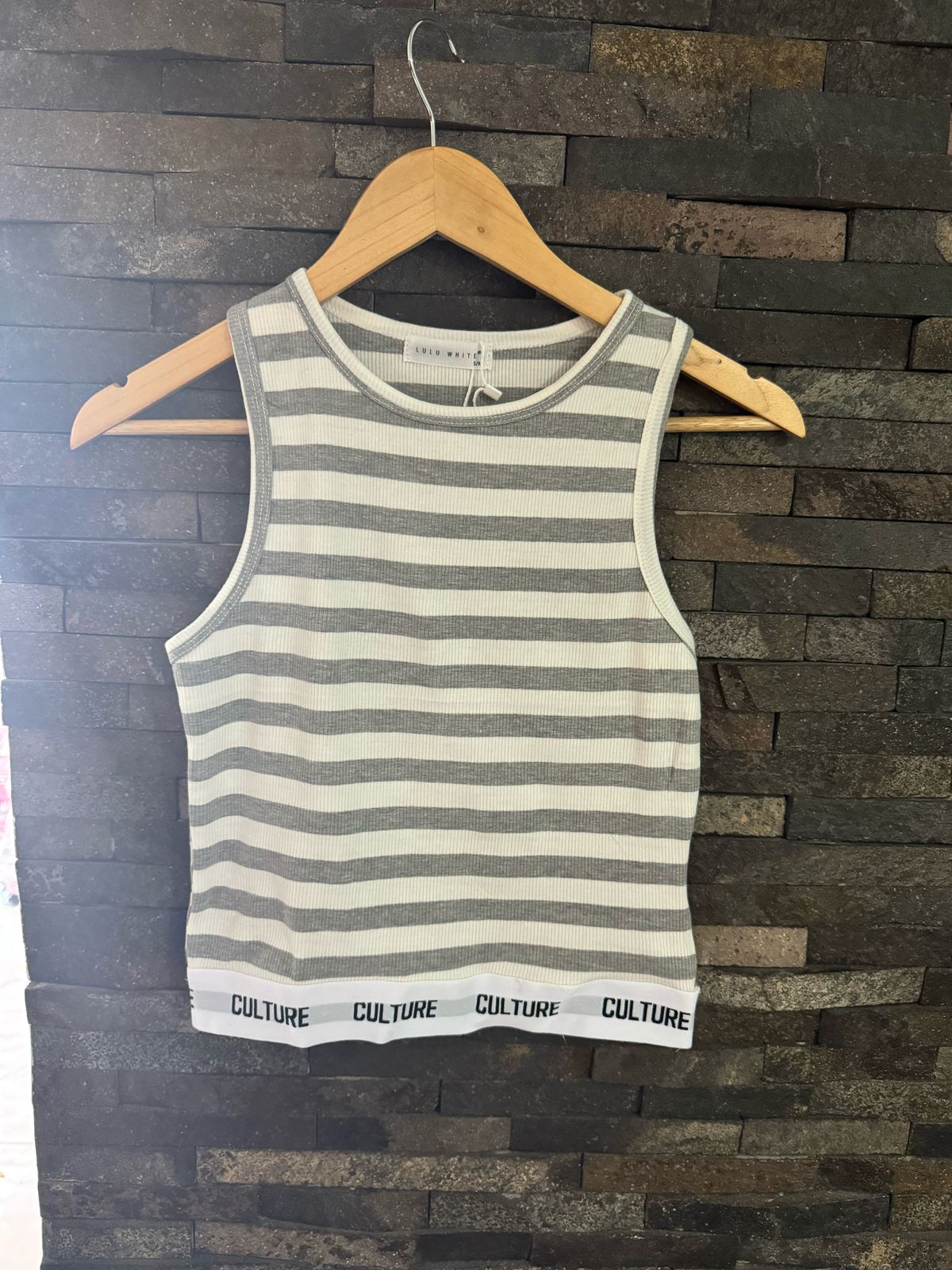 824 Gris