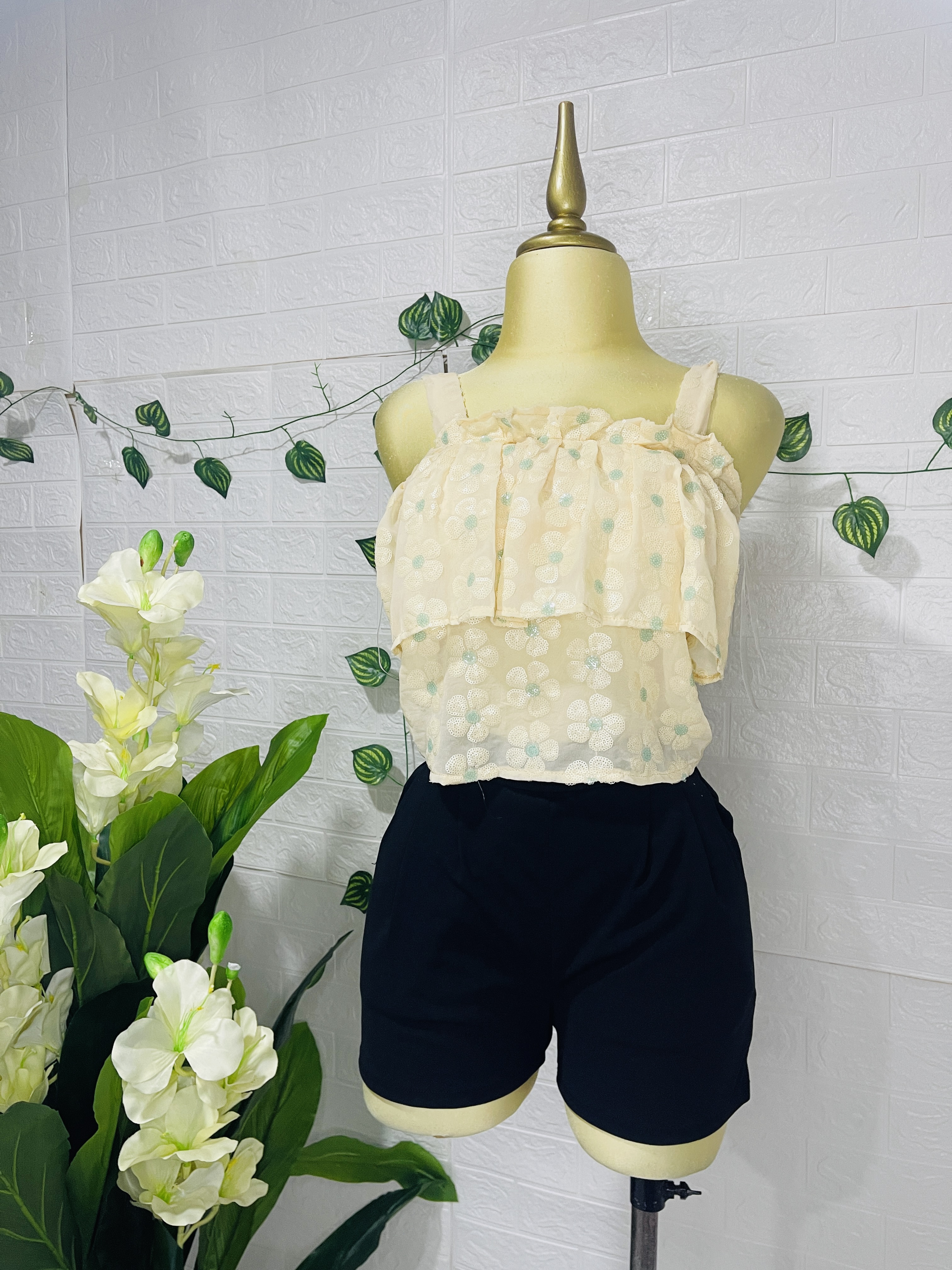 829 Amarillo short