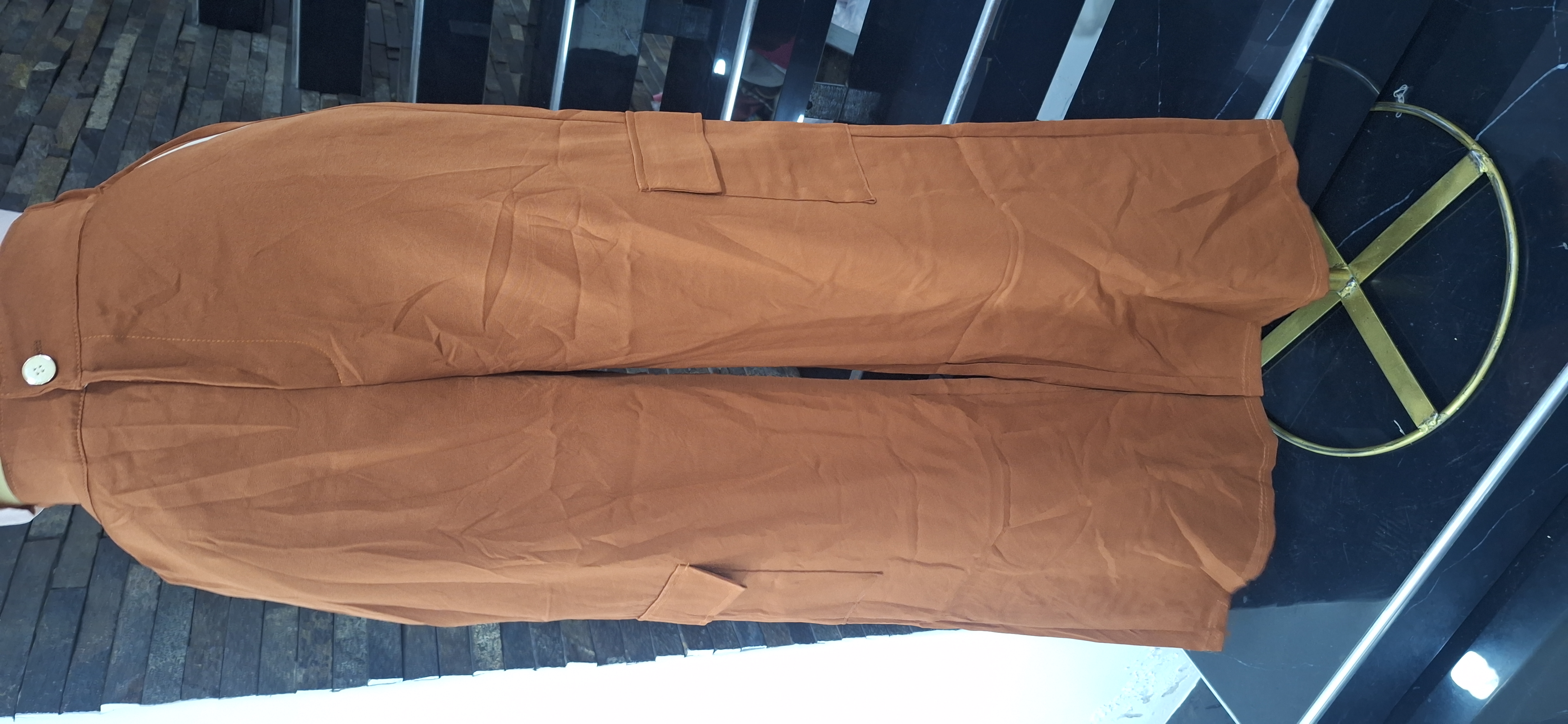 923 Pantalón ancho chedron