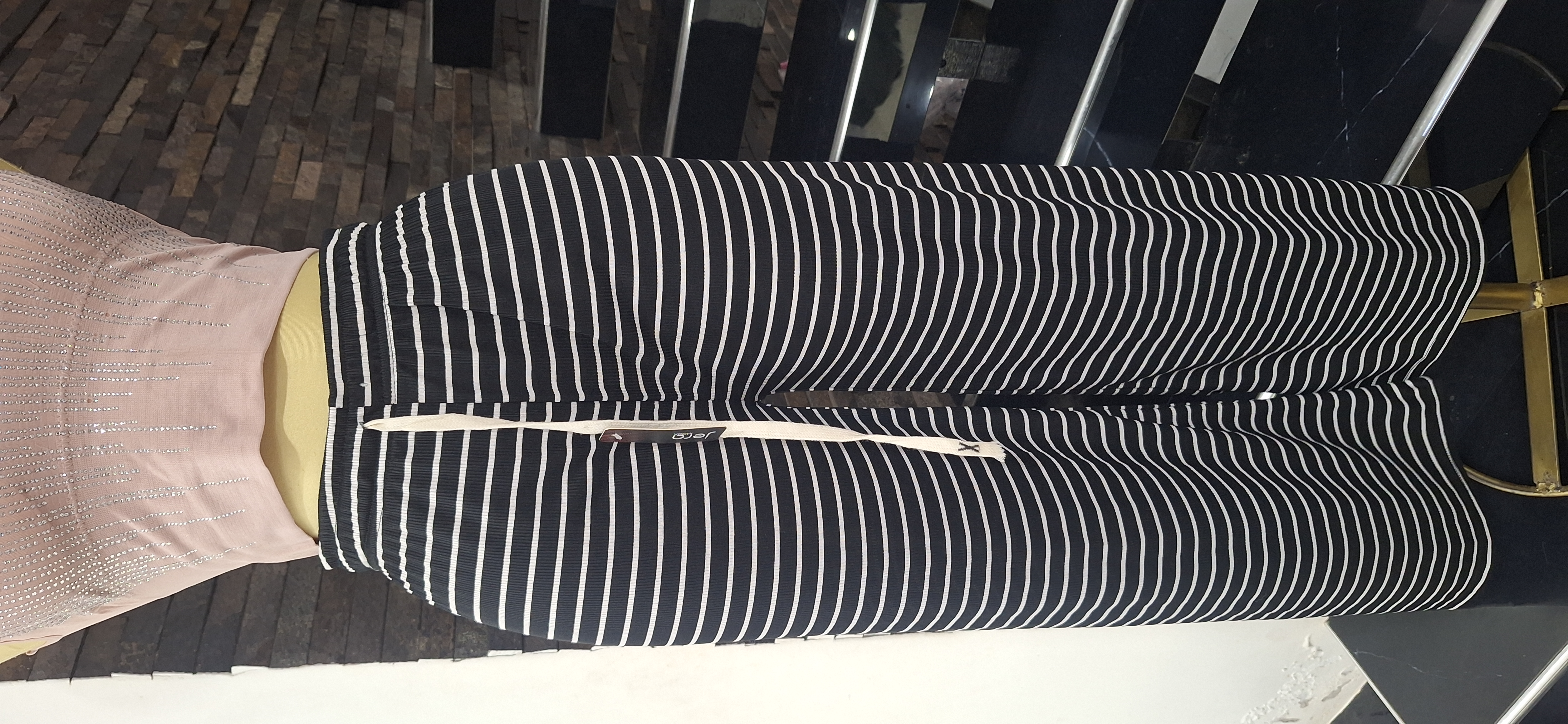 923 Pantalón rayas