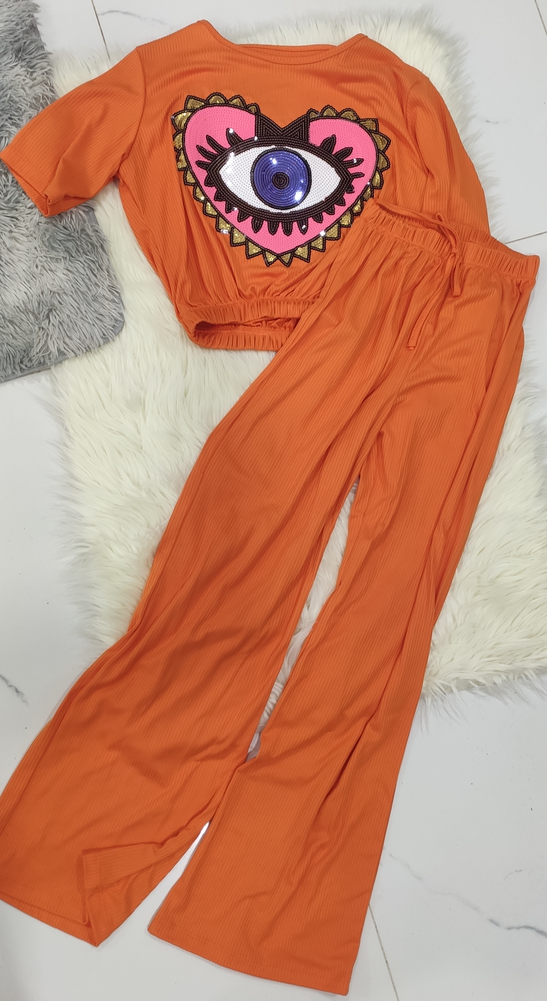 932 Naranja